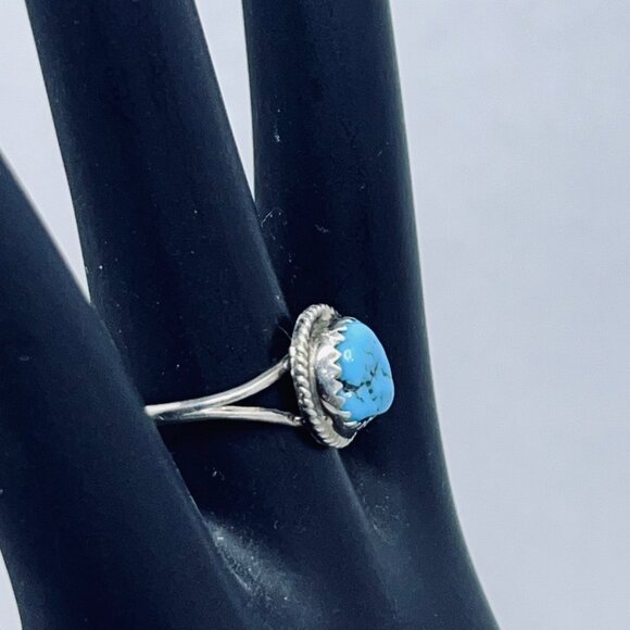 Silver Tone And Faux Turquois Statement Ring (R366) - Picture 2 of 7